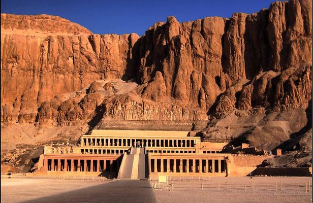 Tour The East & West Bank vally of the king ,Colossi of Memnon,Hatshepsut Temple,Karnak Templ,luxor tempel