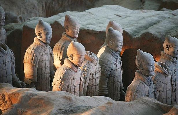 Mini Group Xian Day Tour to Terracotta Army, City Wall, Pagoda and Muslim Bazaar