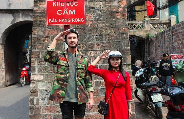Private Half-Day Hanoi Food Tour by Motorbike
