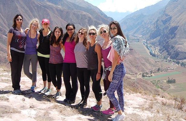 Visit to the Sacred Valley with a Guide in One Day
