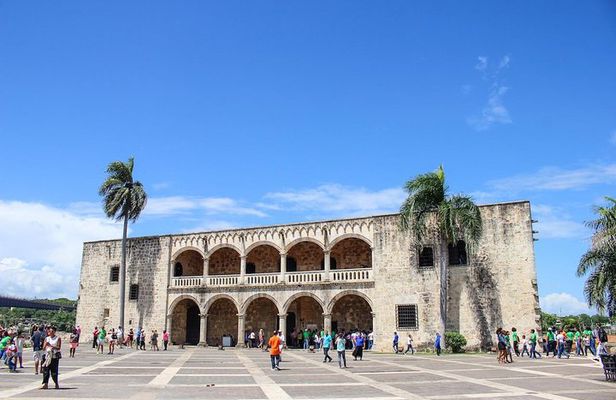 Día completo De Historia en Santo Domingo desde Punta Cana