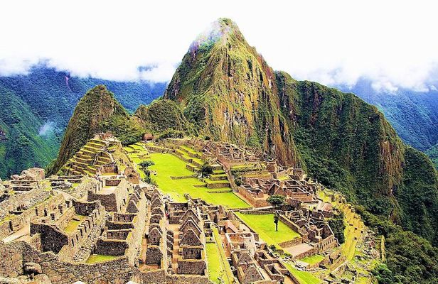 2 - Day tour Sacred Valley with Machu Picchu