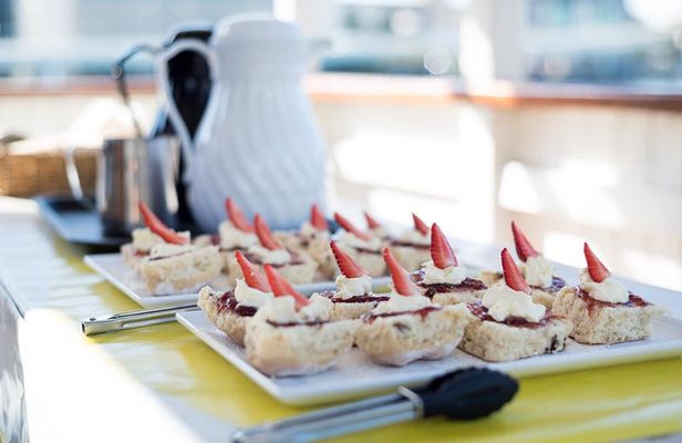 Brisbane Cruise To Lunch Package