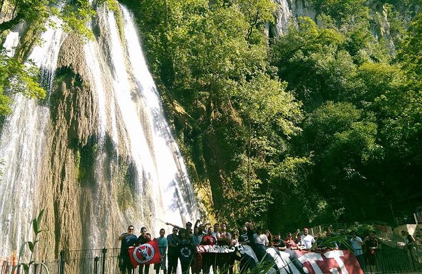 Horsetail Falls Park Tour