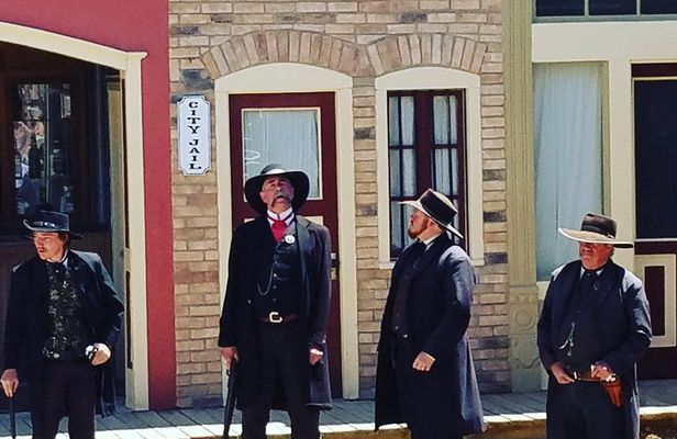 Tombstone and Bisbee Sightseeing Tour with Saguaro N.P.