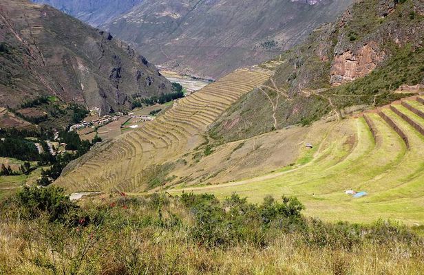 Sacred Valley Tour with Pisac Ruins: Private Full-Day