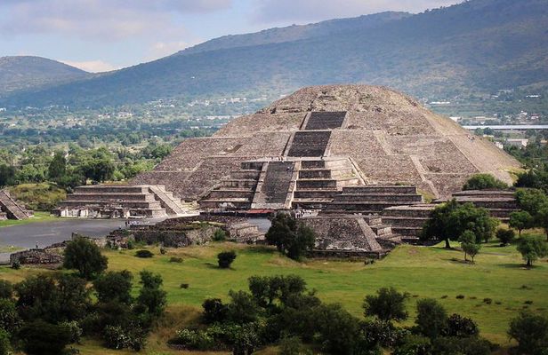 Full-Day Teotihuacan & Basilica Guadalupe Tour