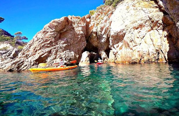 Kayak and trekking through the wonderful Costa Brava