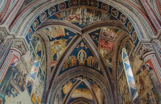 Walking tour Galatina, outstanding, mind-blowing Giottesque frescoes in Puglia