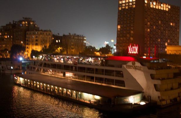 Nile Dinner Cruise With Folkloric Show in Cairo