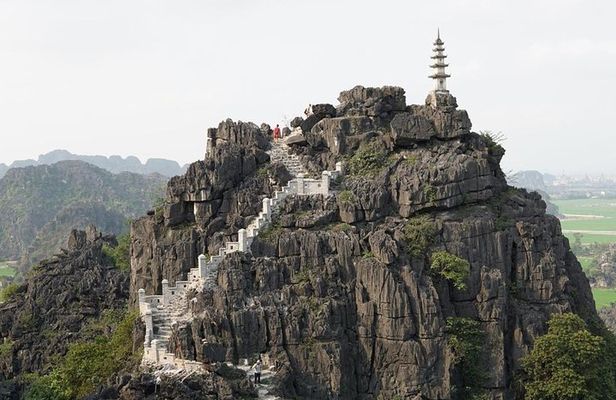 Ninh Binh Small Group 1 Day Tour: Hoa Lu, Tam Coc, and Mua Cave