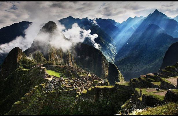 Overnight Tour: Machu Picchu by Train from Cusco