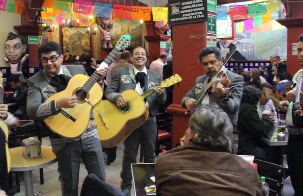 Cantinas -Traditional Mexican Bars of the Historic Center