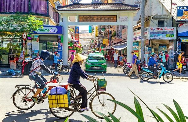 Small Group Tour Discover Ho Chi Minh City