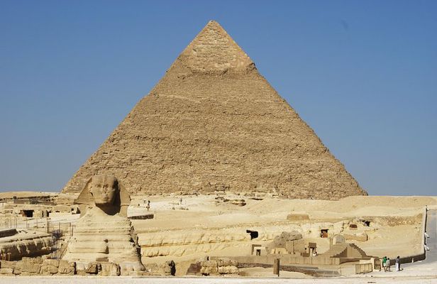 Day trip from Hurghada to Cairo by plane