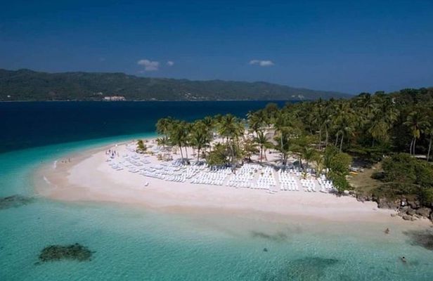 Full-Day Trip to Limon Waterfall and Bacardi Island