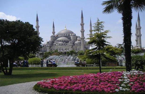 Istanbul Old City Tour Blue Mosque, Hagia Sophia,Topkapi Museum and Grand Bazzar
