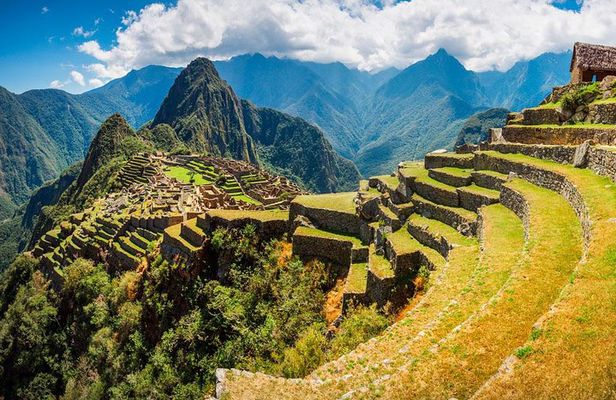 9-Day Inca Trail and Titicaca Lake in Group Service