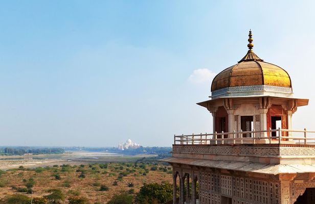 1 Day Taj Mahal Tour with Mughal Experience