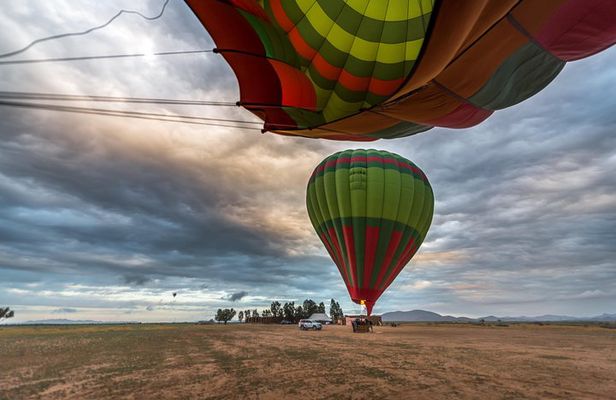 Marrakech Balloon Escape: Atlas Views & Berber Breakfast