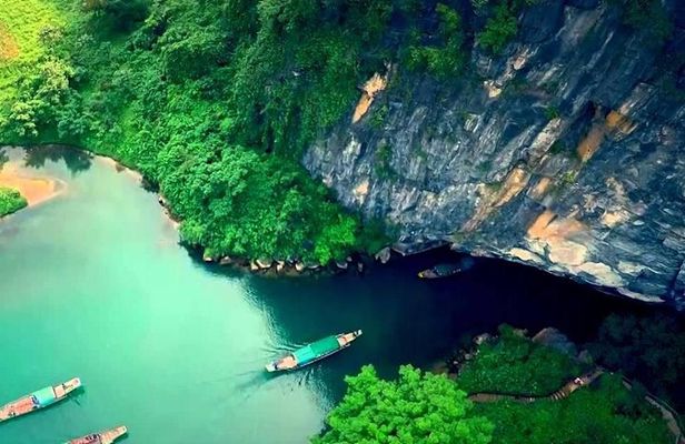 Deluxe Small Group : PHONG NHA CAVE - Paradise Cave Full Day Tour