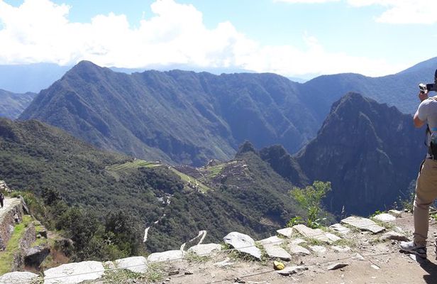 Sacred Valley Machu Picchu in 2-Day 1-Night
