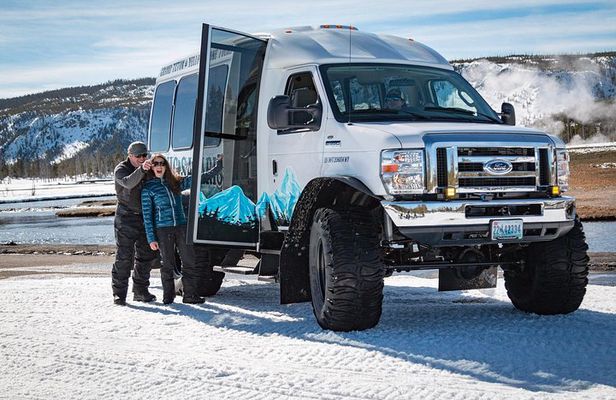 Yellowstone Old Faithful Snowcoach Tour from Jackson Hole