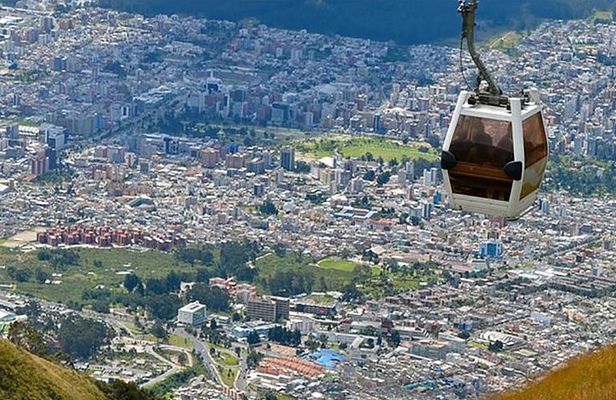 Private Half-Day Cable Car and Horseback Tour Above Quito