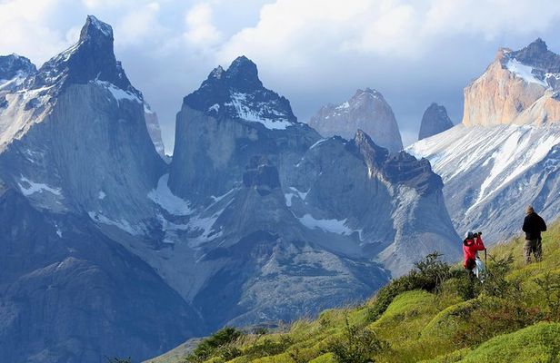 Private Tour: Torres del Paine National Park and Milodon Cave with Lunch