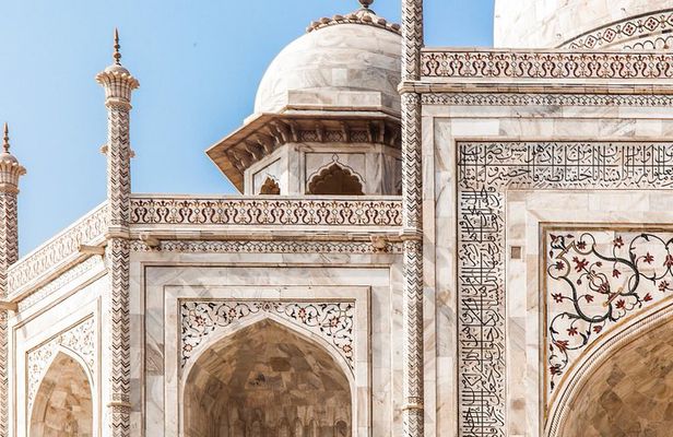 Taj Mahal Tour by Locals