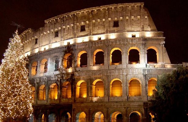 Christmas Walking Tour in Rome