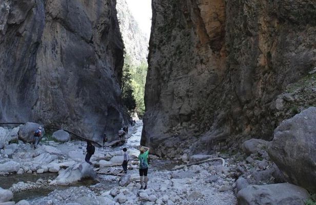 Samaria Gorge Trek: Full-Day Excursion from Rethymno with Guide