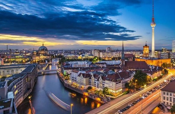 East Berlin History Tour with a Local Expert: 100% Personalized & Private