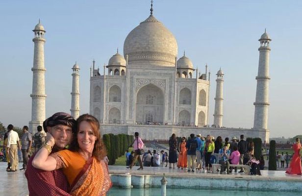 Full-Day Taj Mahal, Red Fort, and Fatehpur Sikri Tour from Agra