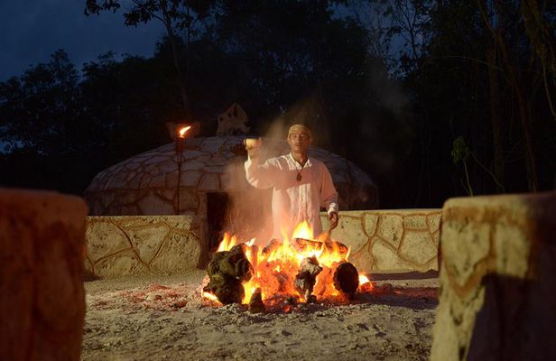 Maya Temazcal Night Ceremony from Cancun with Cenote Swim and Dinner