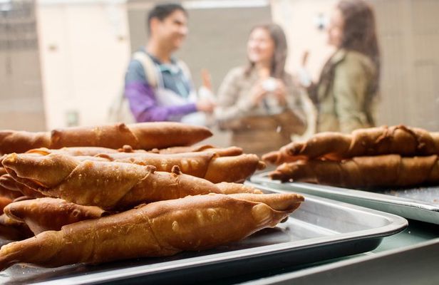 Flavors & Tradition: Walking City Tour with Food Tasting
