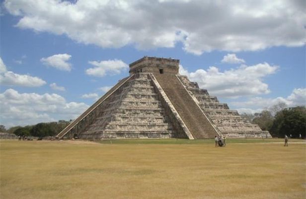 CHICHEN ITZA, VALLADOLID and CENOTE from Riviera Maya, Cancun, Tulum (Private)