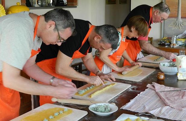 Private Tuscany Cooking Lessons with a Professional Chef