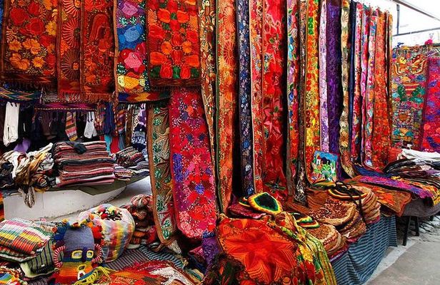 Private Otavalo and Cotacachi Day Trip from Quito