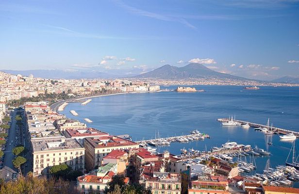 Naples and Pompeii Full-day Tour with Pizza Lunch from Rome