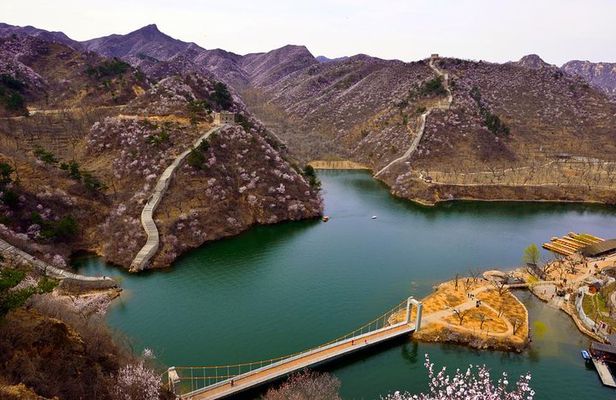 Mutianyu and Huanghuacheng Great Wall Private Tour with English Speaking Driver