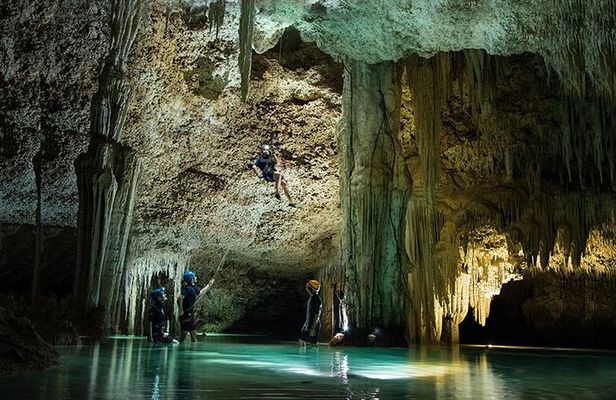 Rio Secreto Plus: Classic Tour, Bycicle, Rappel & Ziplines