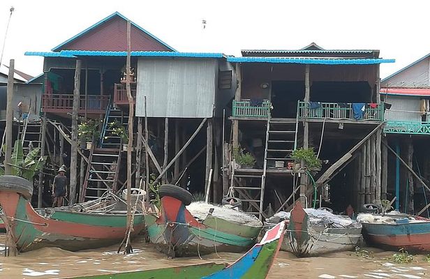 Floating village Kampong Kleang adventure Tour