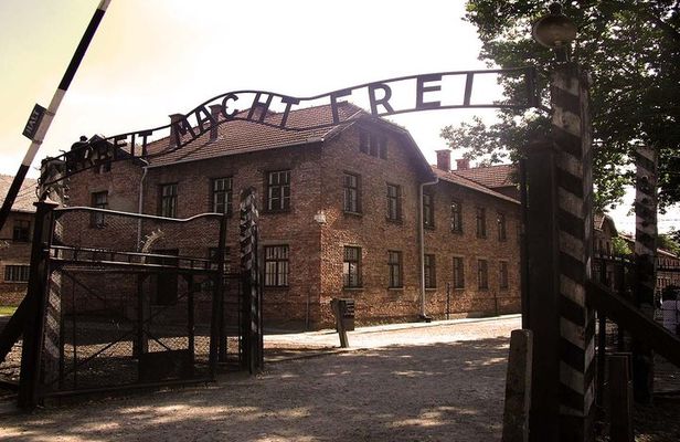 Auschwitz and Birkenau Best Value Guided Tour with Tickets