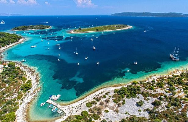 Private Blue Lagoon and 3 islands Tour from Trogir and Split