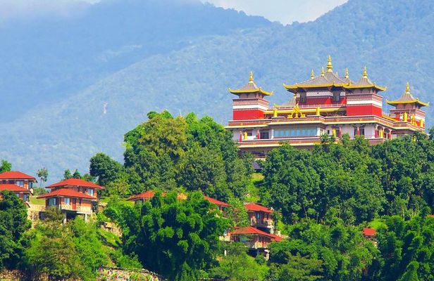 Kathmandu: Kopan Monastery and Boudhanath Stupa Day Tour