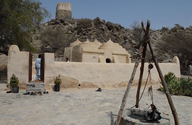 East Coast and Sharjah Day Tour from Dubai