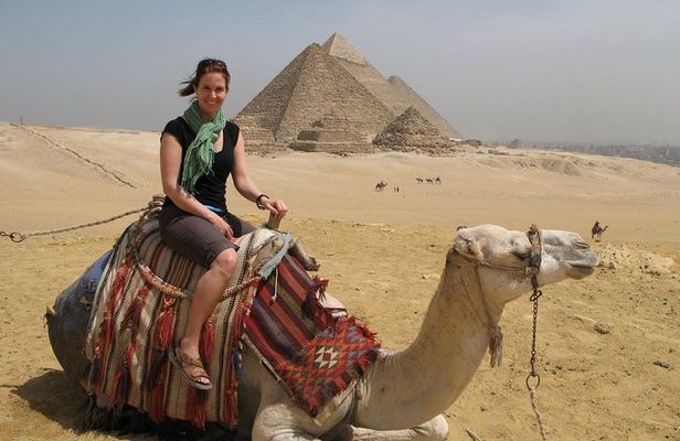 Private Guided Tour to Giza Pyramids, Sphinx, Sakkara Pyramids with Camel ride