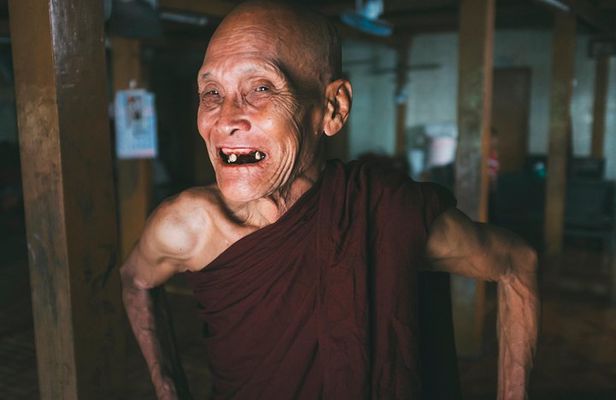 Faces of Bagan Private Photography Tour