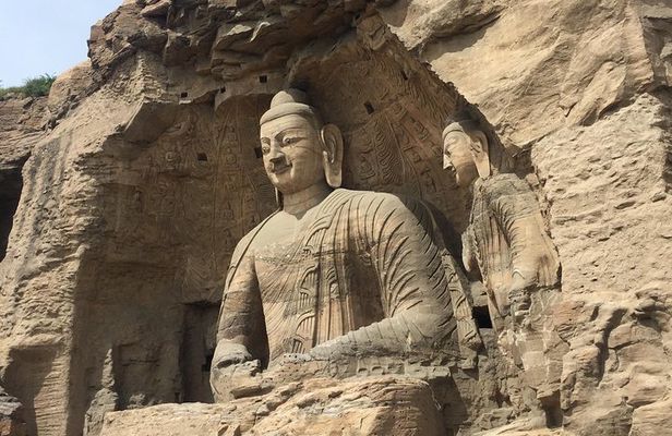 Private Day Tour to Yungang Grottoes and Hanging Temple with Lunch from Datong